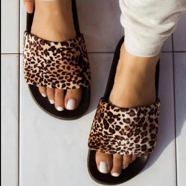 slippers 2021 autumn fashion women's flat leopard print shoes outdoor leisure plus size 43, Black
slippers 2021 autumn fashion women's flat leopard print shoes outdoor leisure plus size 43, Black