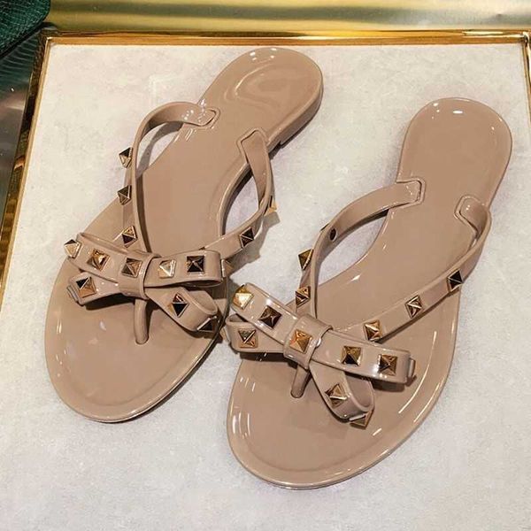 european and american rivet flat shoes bowknot herringbone slippers women jelly clip slippers women wear beach sandals summer zlh, Black
european and american rivet flat shoes bowknot herringbone slippers women jelly clip slippers women wear beach sandals summer zlh, Black