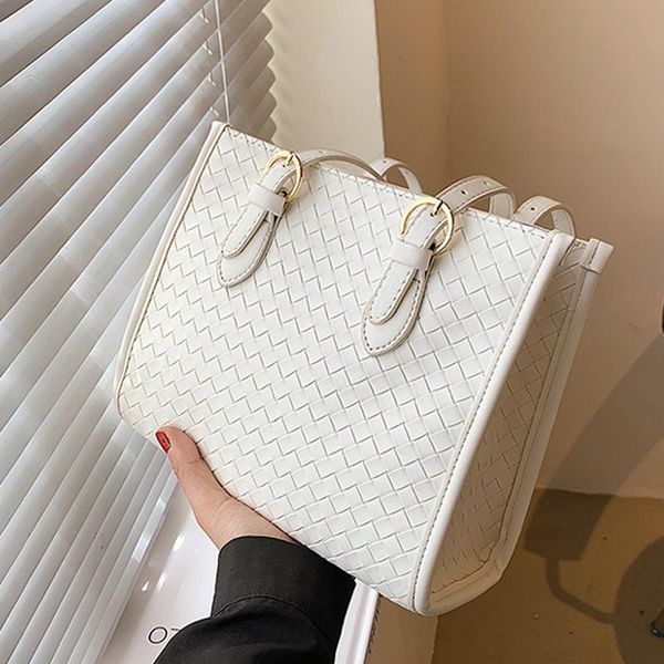 shoulder bags summer bag women weave large travel pu quailty female luxury handbags designer sac a main femme
shoulder bags summer bag women weave large travel pu quailty female luxury handbags designer sac a main femme