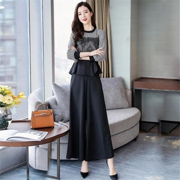 women's two piece pants spring & autumn suit the 2021 patchwork plaid o-neck waistretraction flounce edge wide leg 2-piece set, White
women's two piece pants spring & autumn suit the 2021 patchwork plaid o-neck waistretraction flounce edge wide leg 2-piece set, White