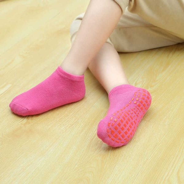 trampoline socks, glued non slip floor cotton early education, indoor yoga socks, Black
trampoline socks, glued non slip floor cotton early education, indoor yoga socks, Black