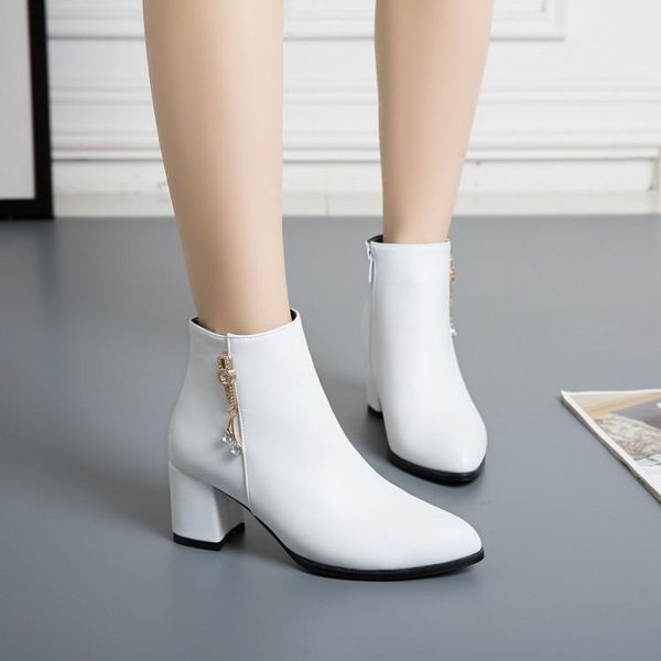 boots mother's shoes short 2021 fall and winter plush cotton middle aged women's all-around high heels wo, Black
boots mother's shoes short 2021 fall and winter plush cotton middle aged women's all-around high heels wo, Black