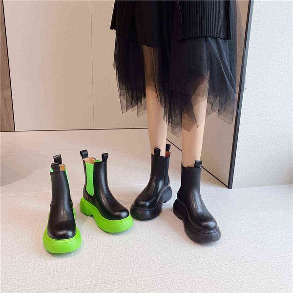 female boots chimney boot's autumn leather fashion thick bottom chelsea short british style korean motorcycle boots, Black
female boots chimney boot's autumn leather fashion thick bottom chelsea short british style korean motorcycle boots, Black