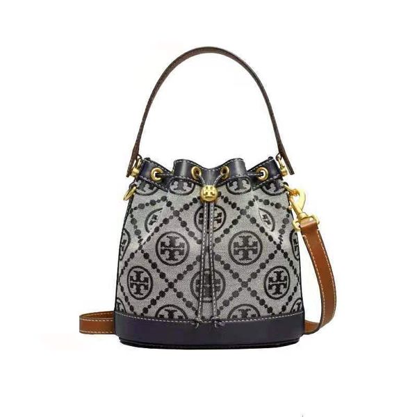 2021 new tb women's bucket bag fashion portable single shoulder diagonal large
2021 new tb women's bucket bag fashion portable single shoulder diagonal large