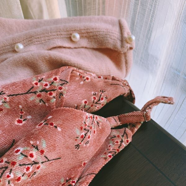 2021 new warm tie thick oversized swing veet winter inner strap skirt rwsb, Black;gray
2021 new warm tie thick oversized swing veet winter inner strap skirt rwsb, Black;gray