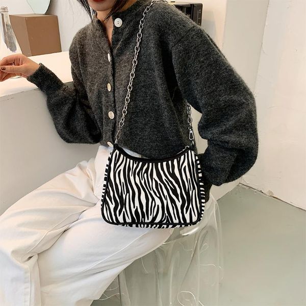 shoulder bags zebra printed crossbody canvas small summer lady handbags female simple totes for women 2021 trend
shoulder bags zebra printed crossbody canvas small summer lady handbags female simple totes for women 2021 trend