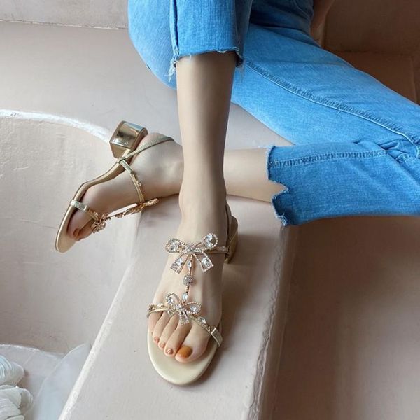 sandals heel 2021 all-match buckle fairy rhinestone middle small sandal female summer thick, Black
sandals heel 2021 all-match buckle fairy rhinestone middle small sandal female summer thick, Black