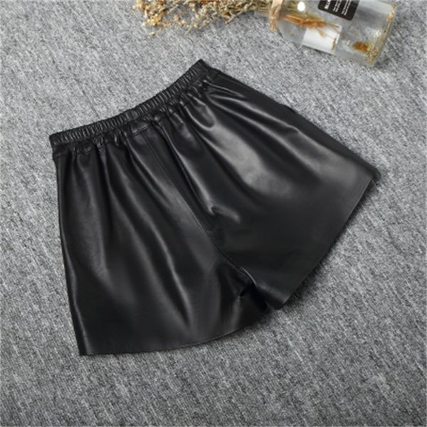 2021 new fashion genuine sheep leather j3 shorts myg5, White;black 
2021 new fashion genuine sheep leather j3 shorts myg5, White;black