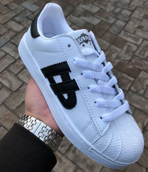 2021 new men women superstar stans leather casual shoes white black size 36-44
2021 new men women superstar stans leather casual shoes white black size 36-44
