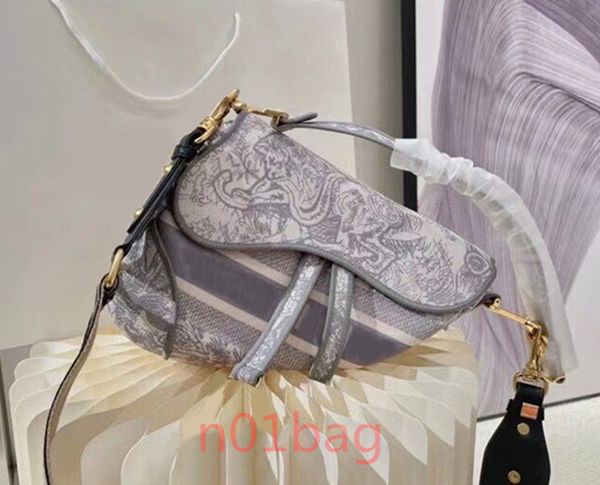 designers luxury brand ladies bag retro messengerbag handbag inspiration tiger pattern shoulder saddle bags
designers luxury brand ladies bag retro messengerbag handbag inspiration tiger pattern shoulder saddle bags
