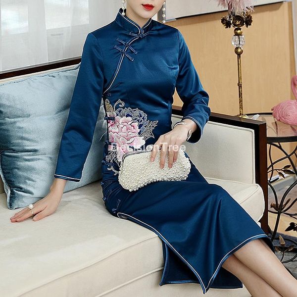 ethnic clothing 2021 women flower embroidery qipao classic bridesmaid wedding dress vintage improved satin dresses elegant vestido, Red
ethnic clothing 2021 women flower embroidery qipao classic bridesmaid wedding dress vintage improved satin dresses elegant vestido, Red