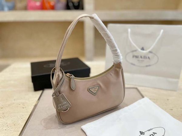 women handbags shoulder bags tofu bun leather lady fashion marmont bag genuine crossbodypurses backpack tote 0012
women handbags shoulder bags tofu bun leather lady fashion marmont bag genuine crossbodypurses backpack tote 0012