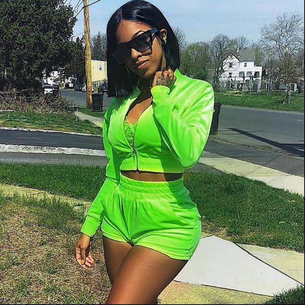 2021 autumn winter velvet two piece set women tracksuit zipper long sleeve crop jacket shorts fashion suits outfits, Gray
2021 autumn winter velvet two piece set women tracksuit zipper long sleeve crop jacket shorts fashion suits outfits, Gray