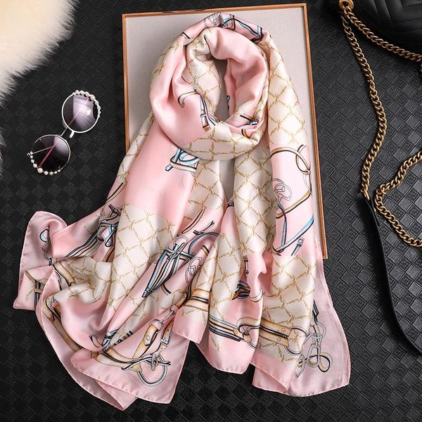 women's swimwear 2021 nieuwe luxe merk sjaal zijde voor vrouwen modeketen plaid sjaals en wraps hoge kwaliteit reizen femme hijab foula, White;black
women's swimwear 2021 nieuwe luxe merk sjaal zijde voor vrouwen modeketen plaid sjaals en wraps hoge kwaliteit reizen femme hijab foula, White;black