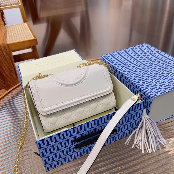 designer mini crossbody bag luxury shoulder bags genuine leather gold chain high-quality fashion brand different colors with original box si
designer mini crossbody bag luxury shoulder bags genuine leather gold chain high-quality fashion brand different colors with original box si