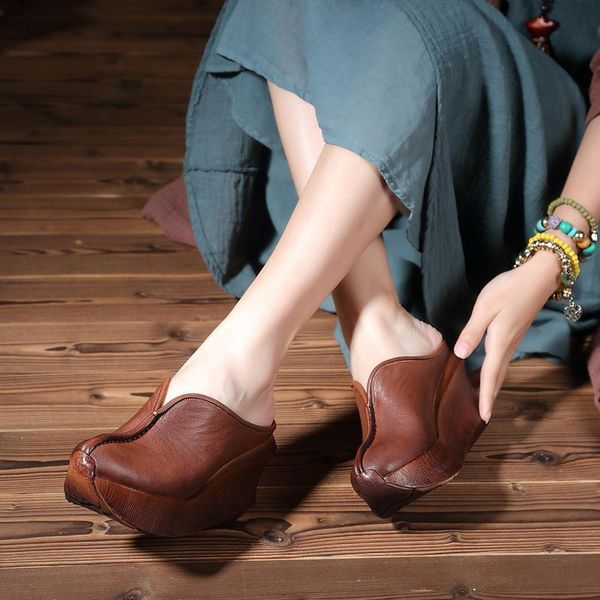 slippers 2021 summer women slippers, deep leather thick muffin and casual shoes with baotou casual., Black
slippers 2021 summer women slippers, deep leather thick muffin and casual shoes with baotou casual., Black