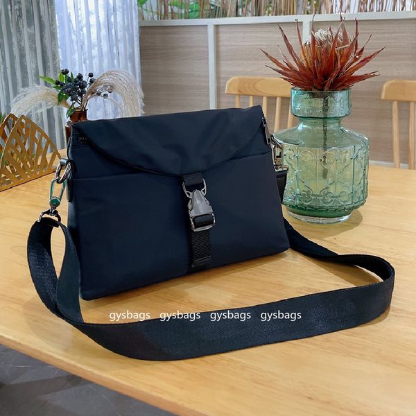 men's black briefcases shoulder bags nylon crossbody camera bag designer waterproof briefcase triangle women purses messenger bags top
men's black briefcases shoulder bags nylon crossbody camera bag designer waterproof briefcase triangle women purses messenger bags top