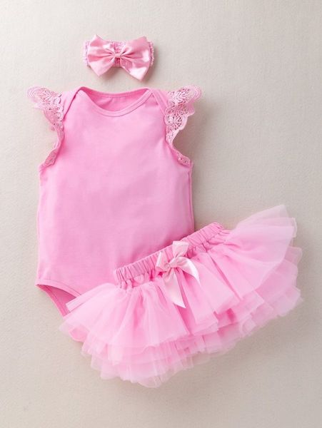 baby contrast guipure lace bodysuit & bow mesh layered hem skirt & headband she, White
baby contrast guipure lace bodysuit & bow mesh layered hem skirt & headband she, White