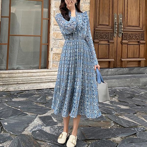 casual dresses heydress 2021 spring stand collar ruffles women dress long sleeve plaid female chiffon pleated vestidos femme, Black;gray
casual dresses heydress 2021 spring stand collar ruffles women dress long sleeve plaid female chiffon pleated vestidos femme, Black;gray