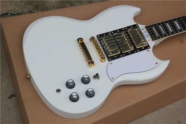 sg g400 electric guitar cream yellow color golden hardware three pickups mahogany guitar body
sg g400 electric guitar cream yellow color golden hardware three pickups mahogany guitar body