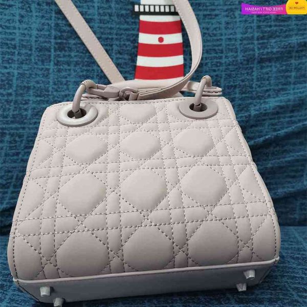 storage baagdiagonal high-end 3a ladies diana bag handbags brand luxury high single shoulder quality cross designergg bag
storage baagdiagonal high-end 3a ladies diana bag handbags brand luxury high single shoulder quality cross designergg bag