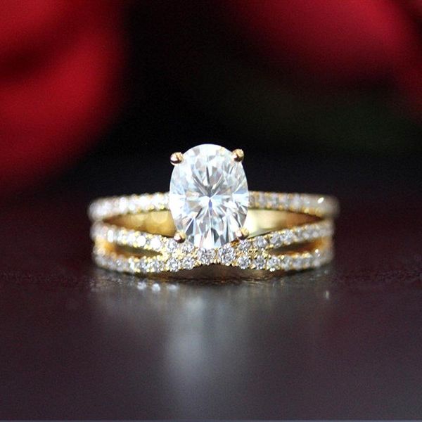 cluster rings 18k yellow gold ring set 8mm 2ct oval brilliant cut moissanite engagement & wedding band for women, Golden;silver 
cluster rings 18k yellow gold ring set 8mm 2ct oval brilliant cut moissanite engagement & wedding band for women, Golden;silver