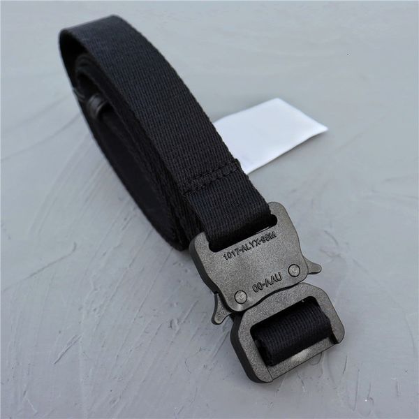 2021 new canvas with dust bags labels roller belt men women white washed label 1017 alyx 9sm belts buckle gb59, Black;brown
2021 new canvas with dust bags labels roller belt men women white washed label 1017 alyx 9sm belts buckle gb59, Black;brown