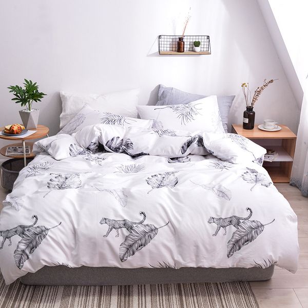 pure simple printing pure cotton four piece set double quilt cover bed sheet bedding
pure simple printing pure cotton four piece set double quilt cover bed sheet bedding