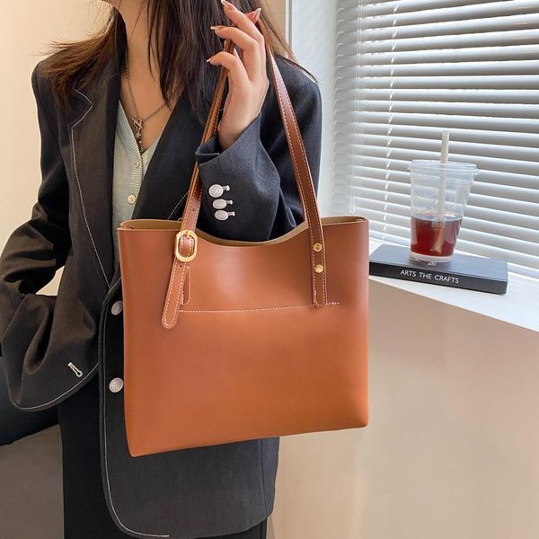 evening bags simple vintage tote bag large capacity lady handbags 2021 female fashion brown shoulder solid luxury bucket handbag totes
evening bags simple vintage tote bag large capacity lady handbags 2021 female fashion brown shoulder solid luxury bucket handbag totes