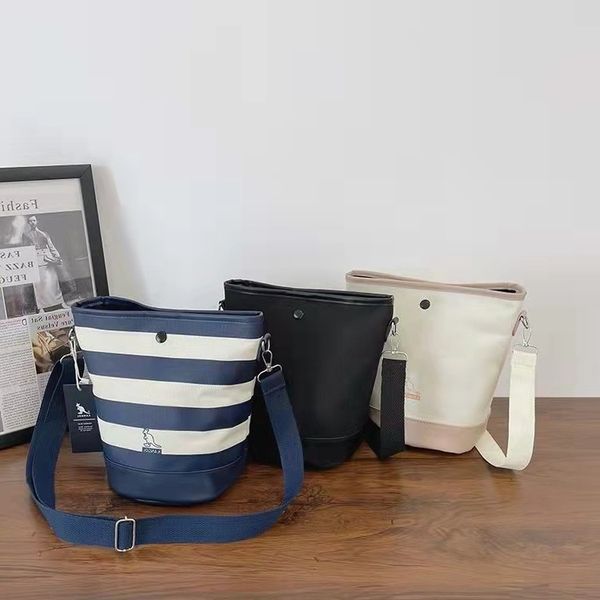 canvas bucket 2021 net red new fashion hand foreign style large capacity lattice single shoulder messenger bag women's
canvas bucket 2021 net red new fashion hand foreign style large capacity lattice single shoulder messenger bag women's
