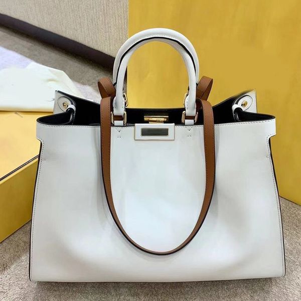 large capacity package women handbag tote bags fashion plain genuine leather square twist lock design lady crossbody bag
large capacity package women handbag tote bags fashion plain genuine leather square twist lock design lady crossbody bag