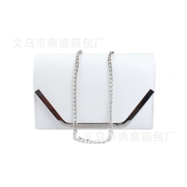 new simple fashion korean evening women's pure color high texture pu metal grain hand holding dinner bag
new simple fashion korean evening women's pure color high texture pu metal grain hand holding dinner bag