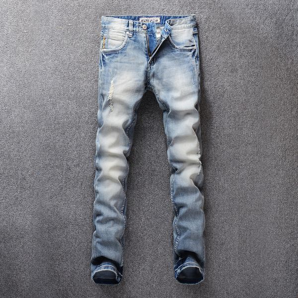 2021 new italian fashion men retro light blue elastic slim denim trousers streetwear designer pants ei1e
2021 new italian fashion men retro light blue elastic slim denim trousers streetwear designer pants ei1e