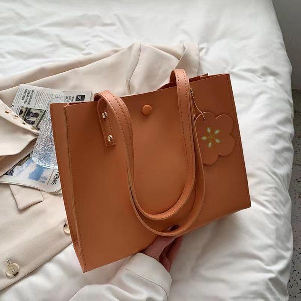 Girlfriends Portable Bags Large Capacity One Shoulder Hand Bag Women Backpack Designer Purse Designer Wallet
Girlfriends Portable Bags Large Capacity One Shoulder Hand Bag Women Backpack Designer Purse Designer Wallet