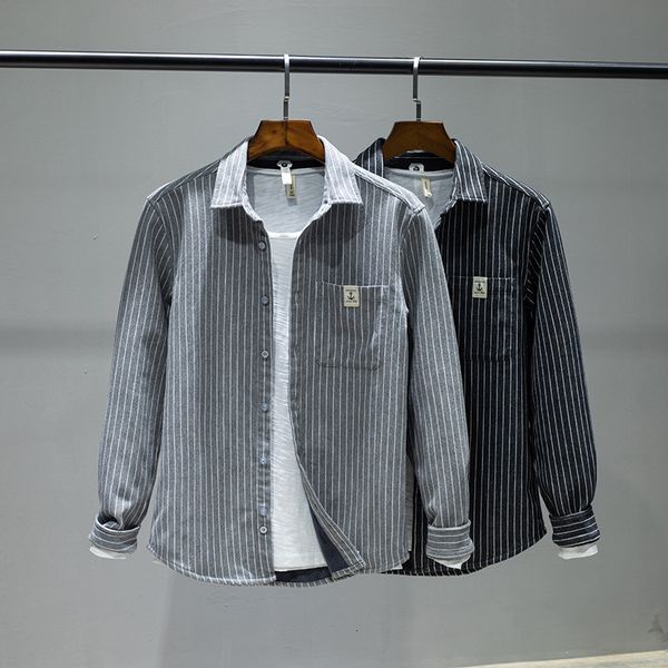 2021 autumn and winter veet thickening of long sleeves striped male shirt casual fashion stripe heat shirts for man chemise r4p8, Black
2021 autumn and winter veet thickening of long sleeves striped male shirt casual fashion stripe heat shirts for man chemise r4p8, Black