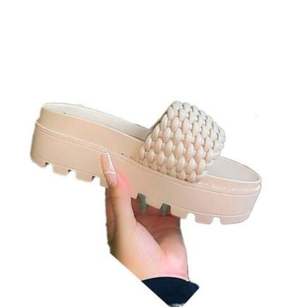 large size 43 thick-soled women's slippers 2021 new sponge cake sandals non-slip outer wear flat-soled women's shoes, Black 
large size 43 thick-soled women's slippers 2021 new sponge cake sandals non-slip outer wear flat-soled women's shoes, Black