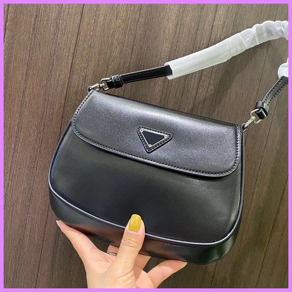 new fashion women shoulder bags designer handbags small tote lady totes bag outdoor baguette axillary bag glossy pearlescent d217292f
new fashion women shoulder bags designer handbags small tote lady totes bag outdoor baguette axillary bag glossy pearlescent d217292f