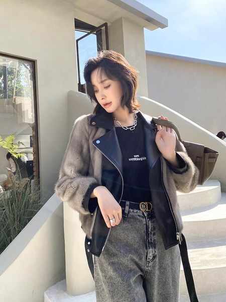women's fur & faux 2021 the import velvet sable hair mink coat female paragraphs short locomotive, Black
women's fur & faux 2021 the import velvet sable hair mink coat female paragraphs short locomotive, Black