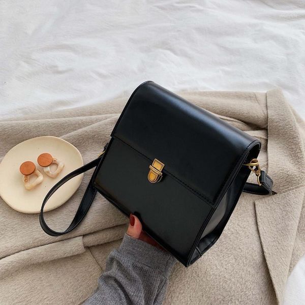 evening bags designer simple style vintage leather crossbody shoulder for women 2021 lock luxury female travel handbags and purses
evening bags designer simple style vintage leather crossbody shoulder for women 2021 lock luxury female travel handbags and purses