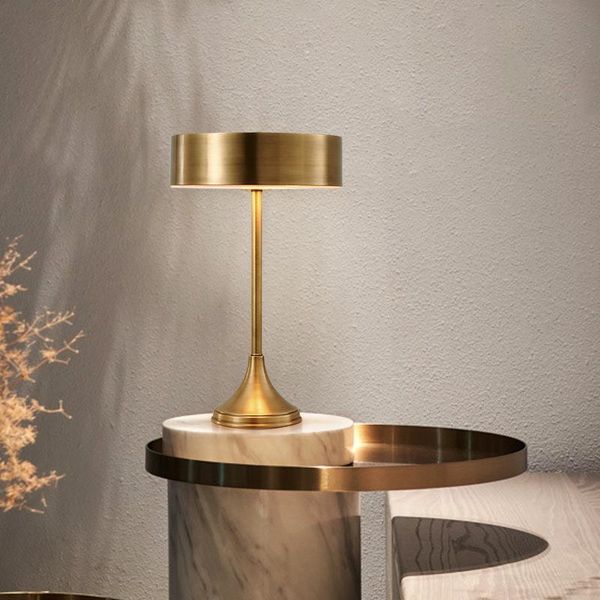Modern minimalist bedside table lamp creative warm household copper living room bedroom Nordic lamp
Modern minimalist bedside table lamp creative warm household copper living room bedroom Nordic lamp