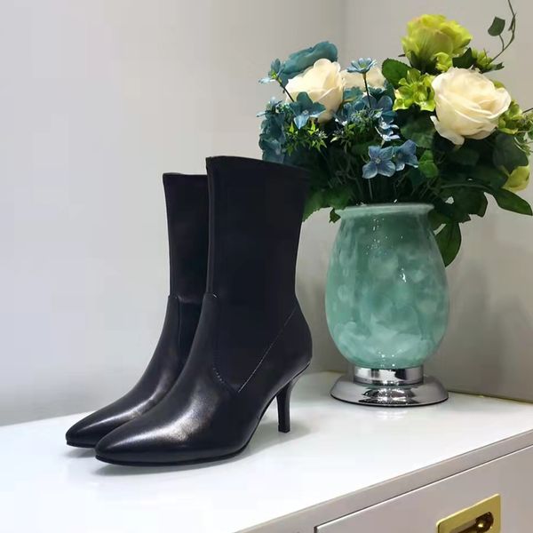 2021 luxury designer ankle boots comfortable pointed toes pure color women short booties fashion party business ladies thin high heels shoes, Black
2021 luxury designer ankle boots comfortable pointed toes pure color women short booties fashion party business ladies thin high heels shoes, Black