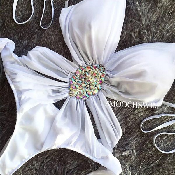 2021 white crystal one piece swimwear women bathing suit rhinestone luxury one piece swimsuit women swim wear
2021 white crystal one piece swimwear women bathing suit rhinestone luxury one piece swimsuit women swim wear
