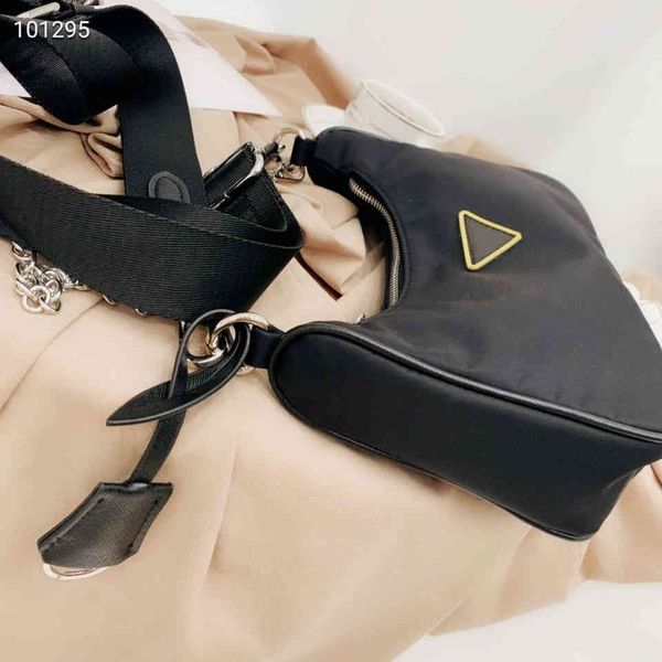 wholesale canvas big brand hip-hop shoulder female chest ladies bracelet hand presbyopia wallet messenger handbag canv
wholesale canvas big brand hip-hop shoulder female chest ladies bracelet hand presbyopia wallet messenger handbag canv