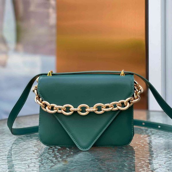 fashion triangle beancurd bag niche deign leather women ingle houlder geometric lanting chain fahion women luxury designer
fashion triangle beancurd bag niche deign leather women ingle houlder geometric lanting chain fahion women luxury designer
