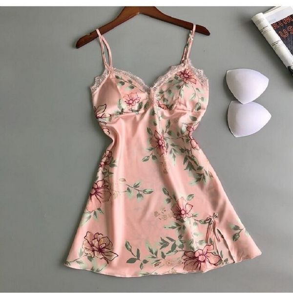 2021 underwear perspective high-end lace temptation with breast pad suspender skirt women's home clothes, Black;white
2021 underwear perspective high-end lace temptation with breast pad suspender skirt women's home clothes, Black;white