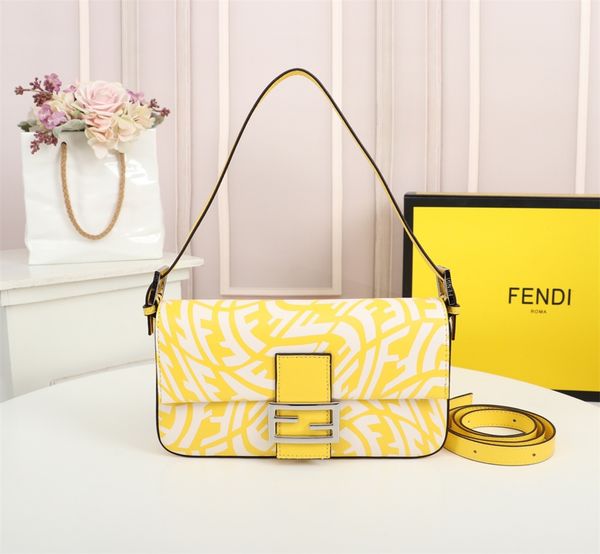 big-name designer ladies one-shoulder messenger bag 2021 retro all-match clamshell leather letters female party handbag
big-name designer ladies one-shoulder messenger bag 2021 retro all-match clamshell leather letters female party handbag