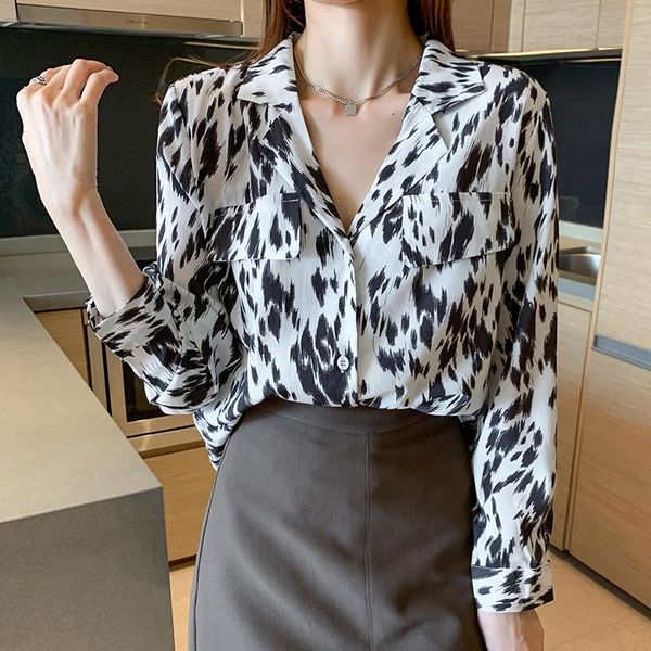 women's blouses & shirts black white summer shirt 2021 chiffon leopard print chic women sexy
women's blouses & shirts black white summer shirt 2021 chiffon leopard print chic women sexy