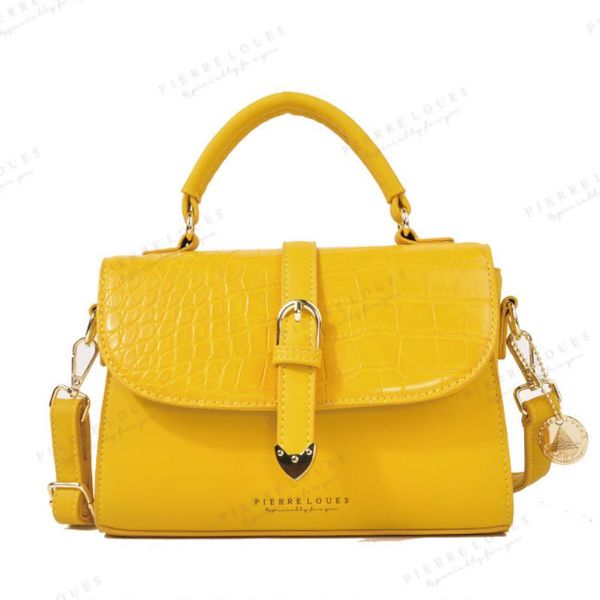 shoulder bags ladies with belt decoration soft leather women messenger bag fashionable female crossbody package bolsas femininas
shoulder bags ladies with belt decoration soft leather women messenger bag fashionable female crossbody package bolsas femininas