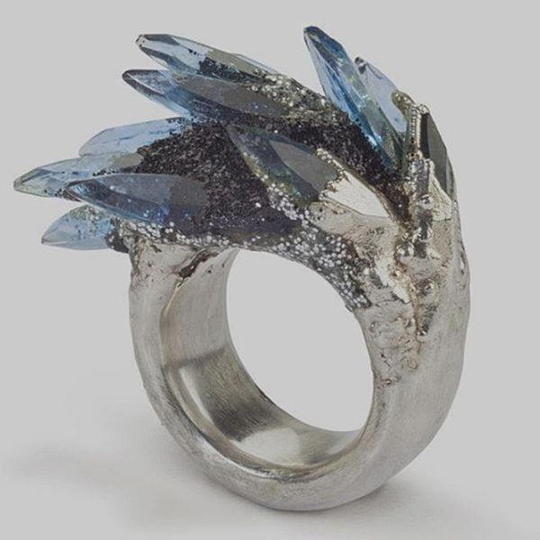 cluster rings vintage blue crystal for women column stone finger ring carved engagement boho wedding fine jewelry gifts f4p556, Golden;silver
cluster rings vintage blue crystal for women column stone finger ring carved engagement boho wedding fine jewelry gifts f4p556, Golden;silver