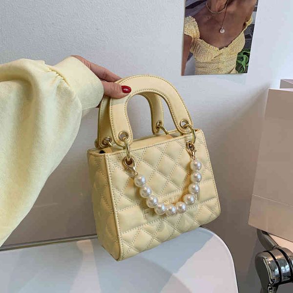 meimu bag 2021 new summer tide korean fashion messenger bag fairy lingge fashion handbag diana bag
meimu bag 2021 new summer tide korean fashion messenger bag fairy lingge fashion handbag diana bag